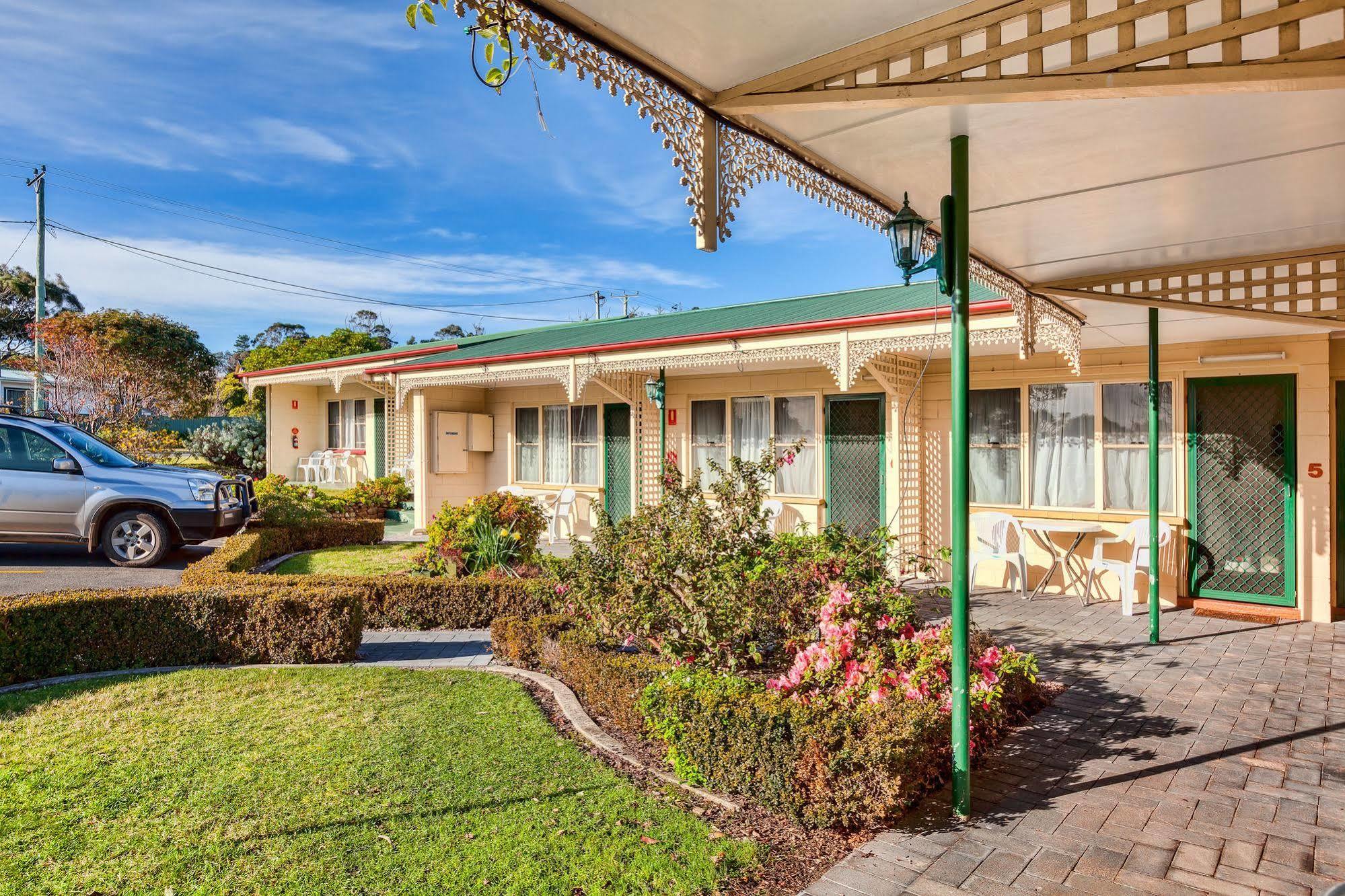 Wintersun Gardens Motel Bicheno Eksteriør bilde