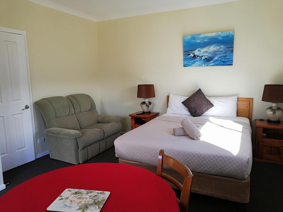 Wintersun Gardens Motel Bicheno Eksteriør bilde